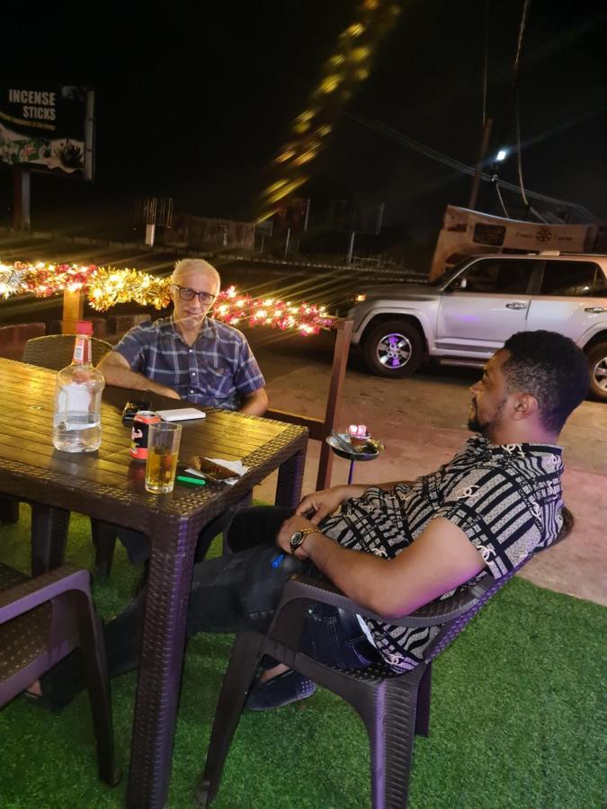 Kings Empire Hotel Freetown Esterno foto